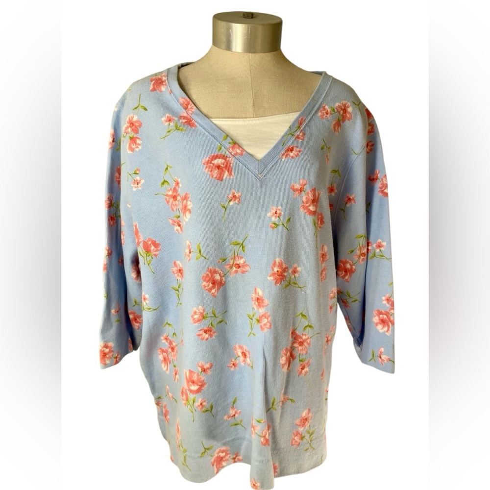 Crazy Horse Liz Claiborne Womens Thermal Knit Short Sleeve Shirt. Size 2
